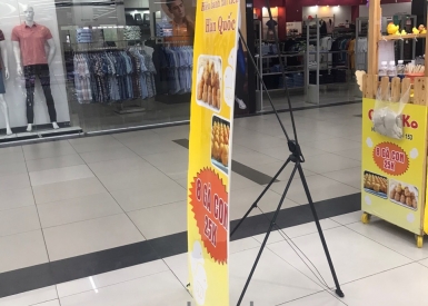 standee chữ X