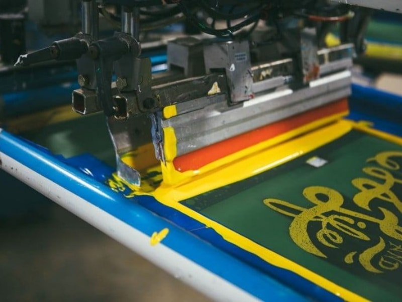 In lưới là gì? Những ứng dụng phổ biến của kỹ thuật in lưới hiện nay