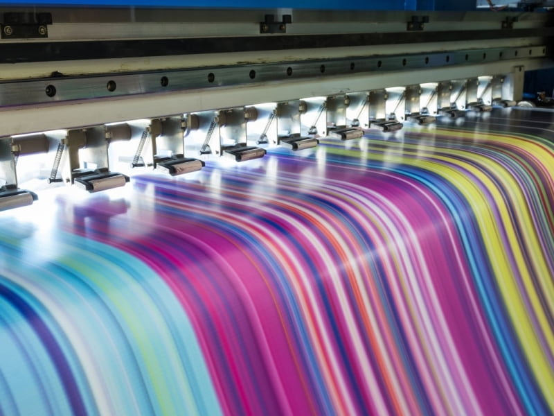 In kỹ thuật số là gì? Tìm hiểu ưu nhược điểm và quy trình in KTS chuẩn