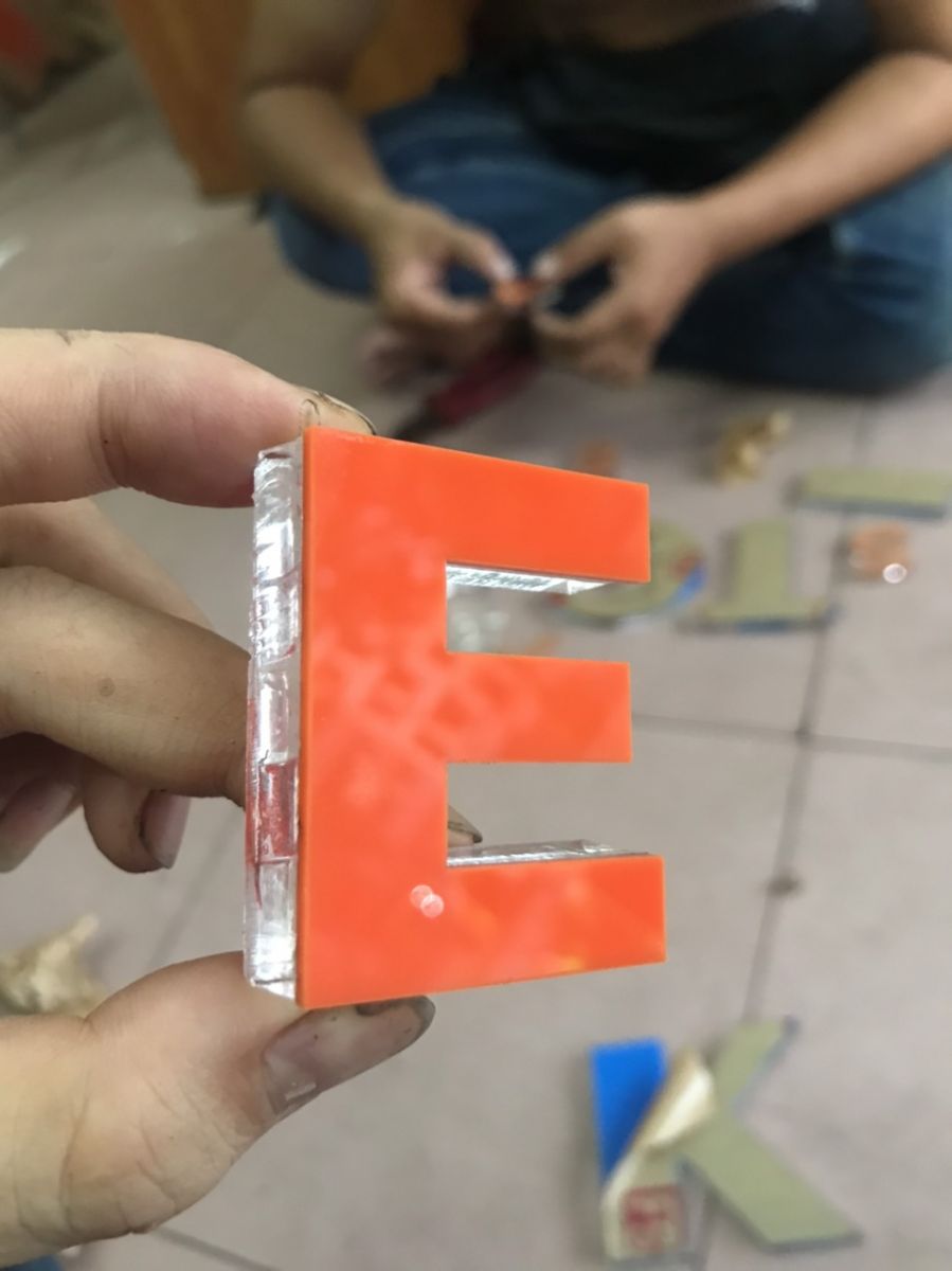 cắt-gia-cong-laser-mica